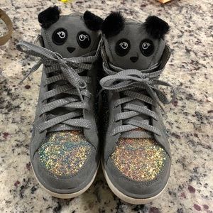 Justice young girl tennis